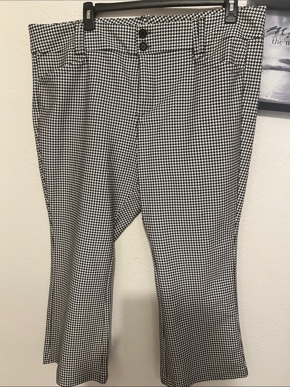 Classic torrid Black and White Houndstooth women’s Dress Pants 22 short